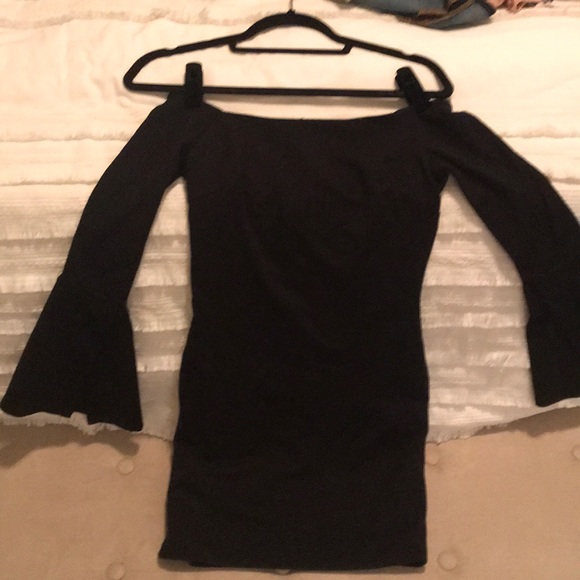 Off the shoulder black dress - Picture 1 of 2